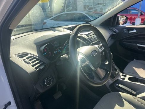 Used 2016 Ford Escape SE image 16