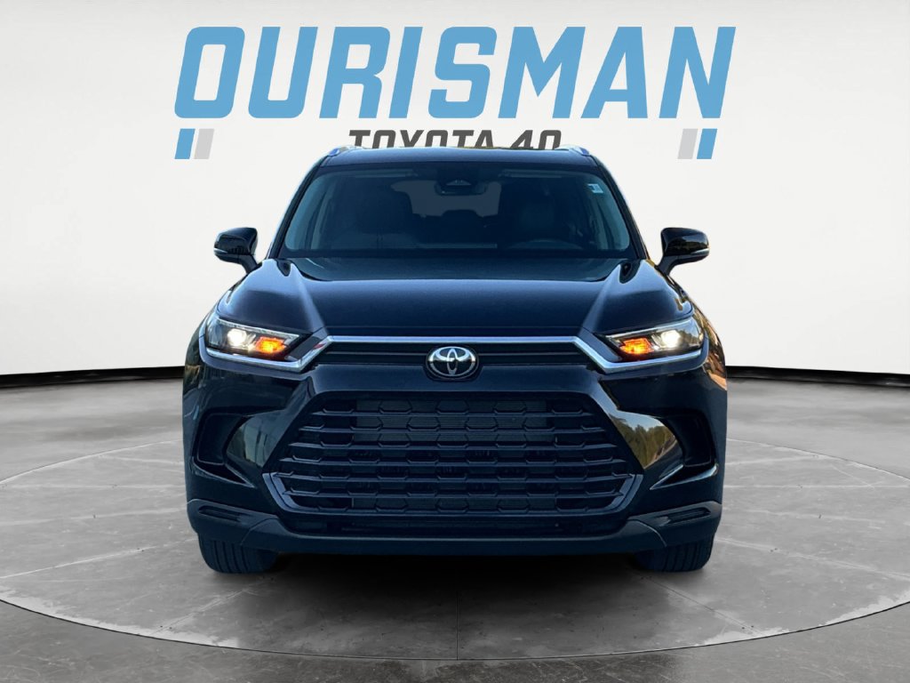 Used 2024 Toyota Grand Highlander AWD image 2