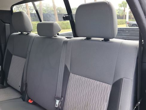 Used 2014 Toyota Tundra SR image 18