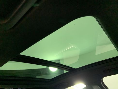 Used 2021 Audi Q3 2.0T Premium image 16