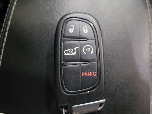 Used 2019 Jeep Cherokee Limited AWD/4WD image 32