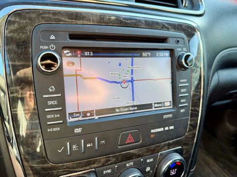 Used 2013 Buick Enclave Premium w/ Trailering Provision Package image 24