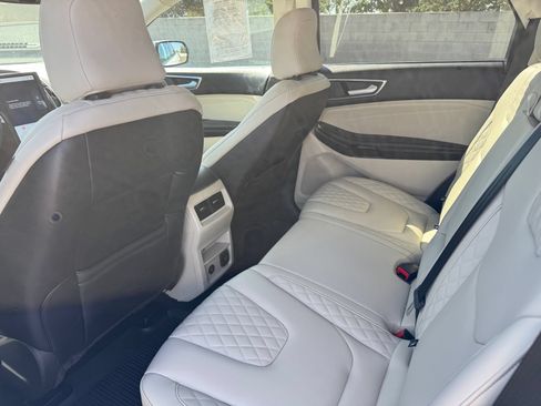 Certified 2023 Ford Edge Titanium AWD/4WD image 17