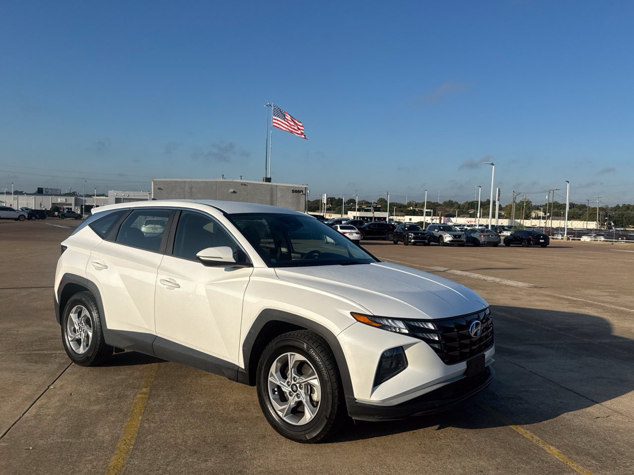 Used 2022 Hyundai Tucson SE w/ Cargo Package FWD image 1