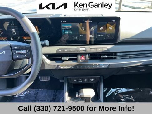 Certified 2025 Kia K4 FWD image 36