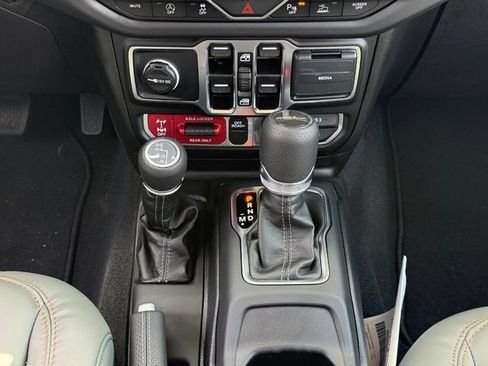 New 2025 Jeep Gladiator Mojave w/ Safety Group AWD/4WD image 18