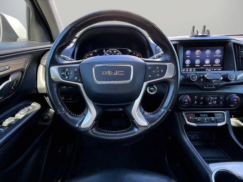 Used 2022 GMC Terrain Denali w/ Denali Premium Package AWD/4WD image 10