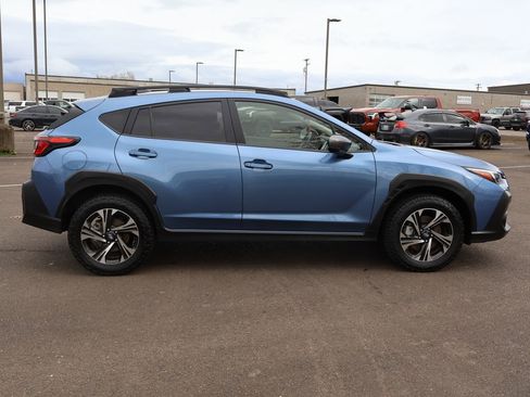 Used 2024 Subaru Crosstrek 2.0i Premium image 8