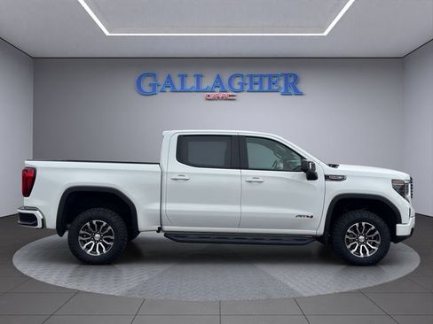 Used 2022 GMC Sierra 1500 AT4 w/ AT4 Premium Package image 3