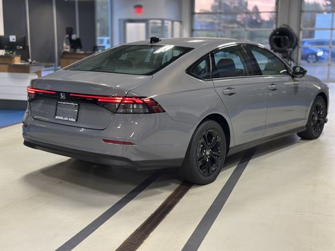 New 2025 Honda Accord SE image 4