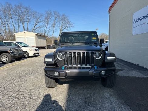 Used 2021 Jeep Wrangler Unlimited Sahara image 8