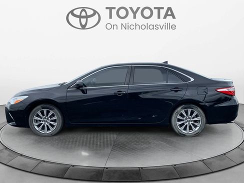 Used 2017 Toyota Camry XLE image 3