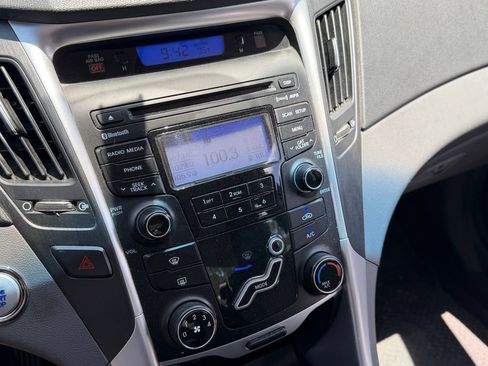 Used 2013 Hyundai Sonata SE FWD image 17