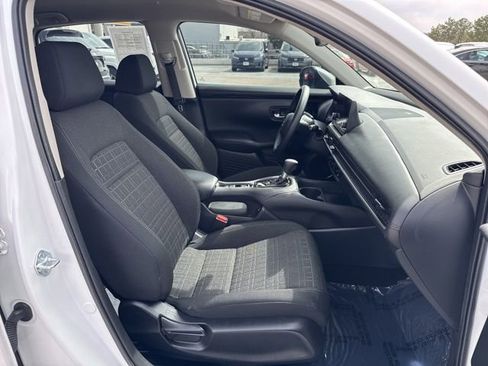 Used 2024 Honda HR-V LX image 10