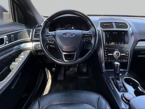 Used 2018 Ford Explorer Sport AWD/4WD image 6
