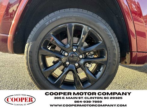 Used 2021 Jeep Grand Cherokee Laredo X image 17