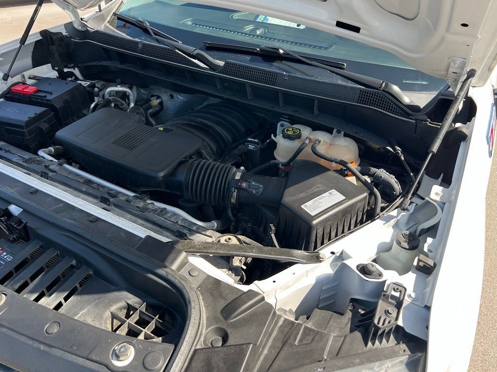 Used 2019 Chevrolet Silverado 1500 Custom Trail Boss w/ Custom Convenience Package AWD/4WD image 40