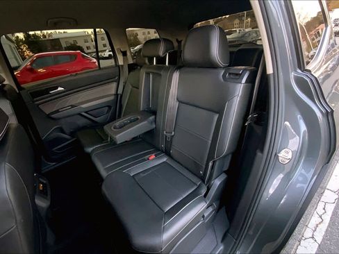 Used 2023 Volkswagen Atlas SE image 19