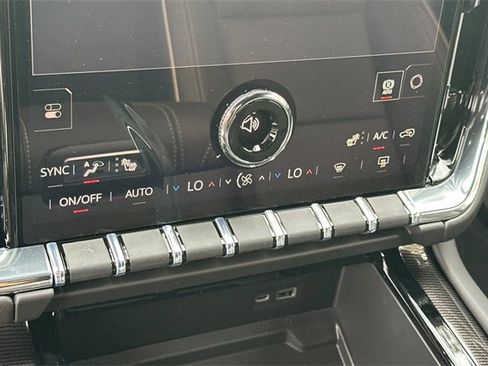 New 2026 GMC Yukon XL Elevation image 20