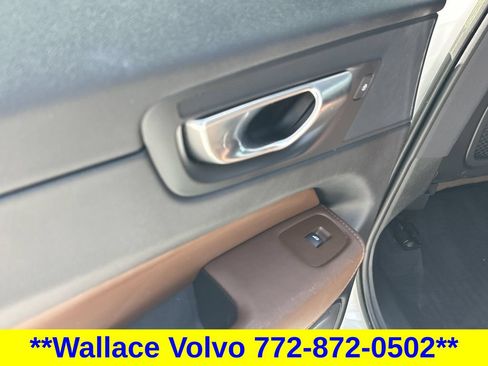 Used 2023 Volvo XC60 B5 Plus w/ Climate Package AWD/4WD image 13