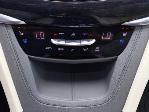 Certified 2024 Cadillac XT6 Premium Luxury w/ Technology Package FWD image 29