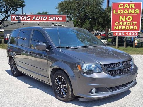 Used 2016 Dodge Grand Caravan SXT FWD image 1