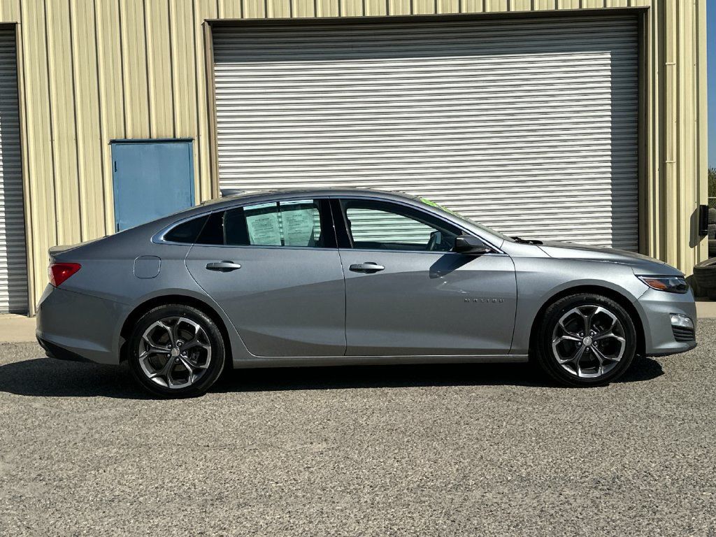 Used 2023 Chevrolet Malibu LT FWD image 3