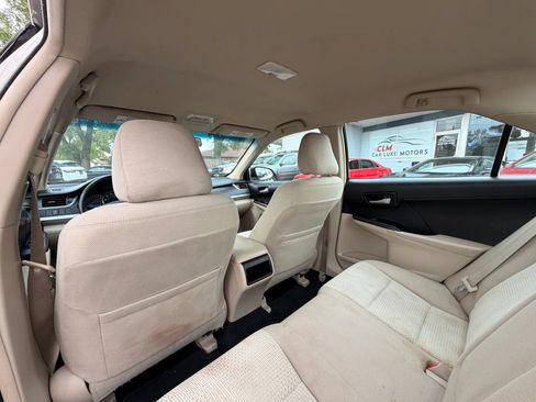 Used 2014 Toyota Camry LE FWD image 12