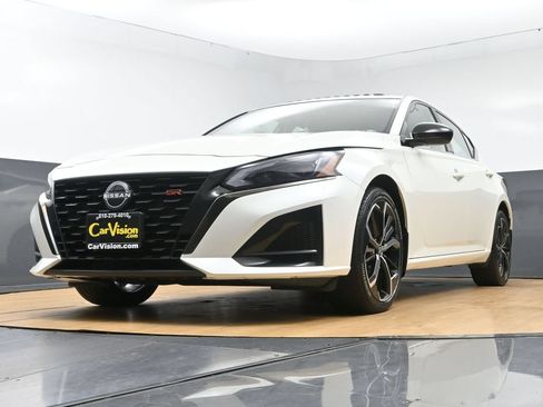 Used 2023 Nissan Altima 2.5 SR AWD/4WD image 49