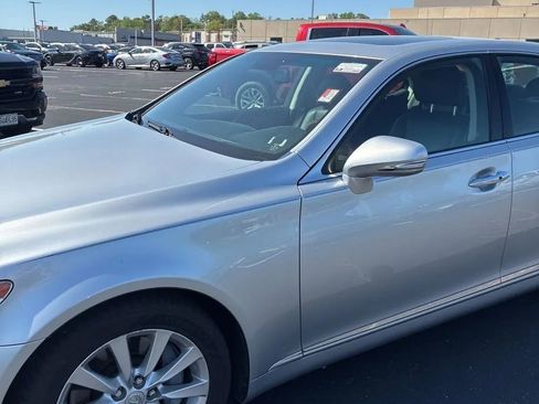 Used 2011 Lexus LS 460 AWD w/ Luxury Value Edition image 2