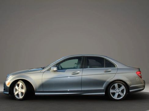 Used 2010 Mercedes-Benz C 300 C 300 Luxury Sedan 4D image 3
