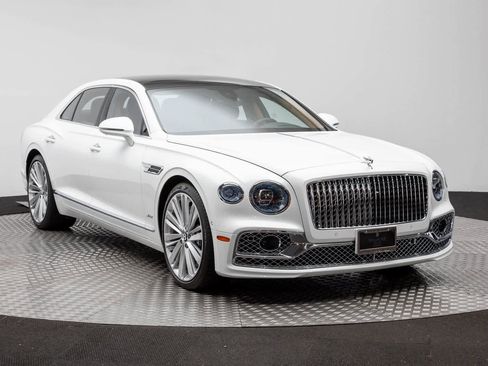 Used 2023 Bentley Flying Spur W12 image 65