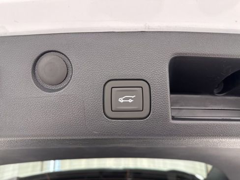 New 2026 Chevrolet Equinox LT w/ Convenience Package II image 13