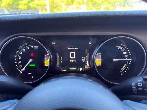 Used 2022 Jeep Wrangler Unlimited Rubicon 4xe w/ Cold Weather Group AWD/4WD image 20