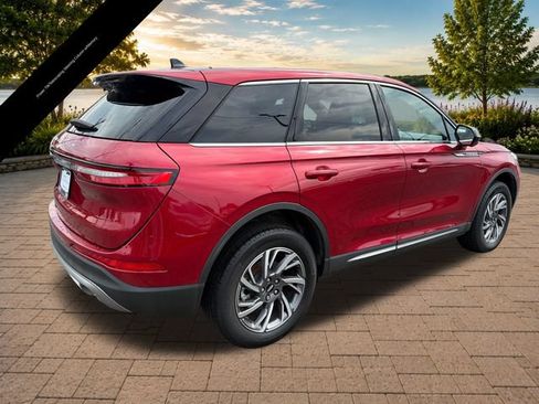 Used 2025 Lincoln Corsair AWD w/ Equipment Group 101A image 8