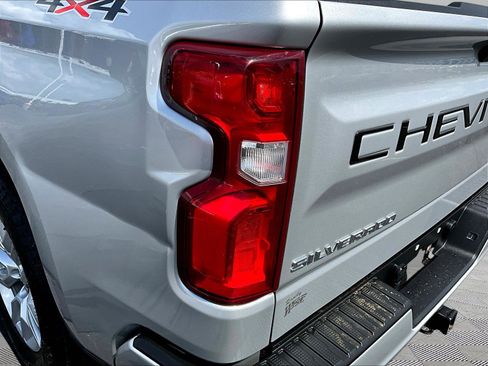 Used 2020 Chevrolet Silverado 1500 Custom w/ Custom Value Package AWD/4WD image 21