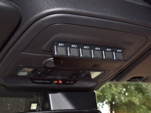 Used 2023 Ford Bronco Wildtrak AWD/4WD image 36