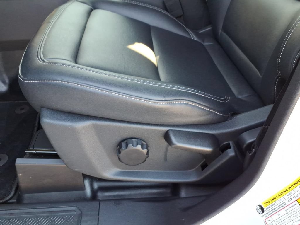 Used 2025 Ford Bronco Badlands AWD/4WD image 5