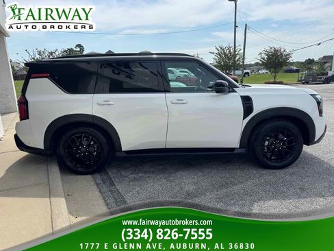 Used 2025 Nissan Armada PRO-4X w/ Pro-4X Premium Package AWD/4WD image 4