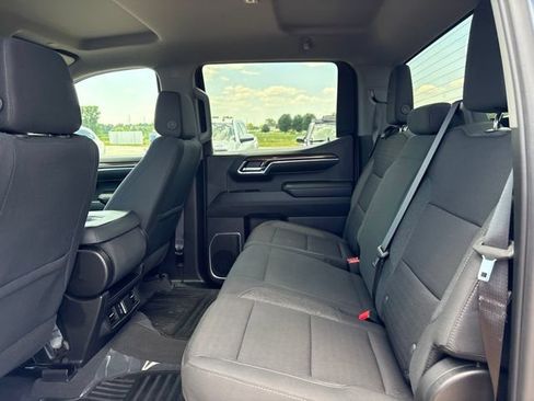 Used 2024 Chevrolet Silverado 1500 LT AWD/4WD image 29