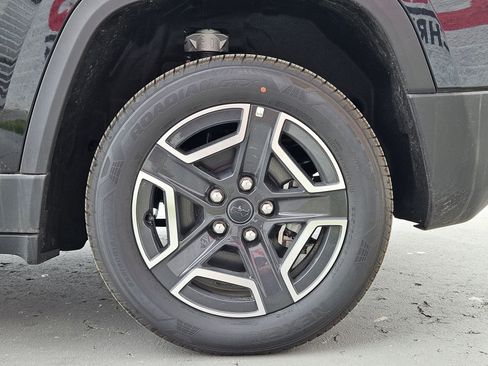 New 2026 Jeep Cherokee Laredo image 24