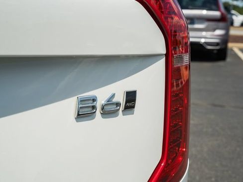 Certified 2023 Volvo XC90 B6 Plus AWD/4WD image 8