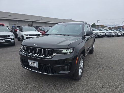 New 2025 Jeep Grand Cherokee Laredo X image 3