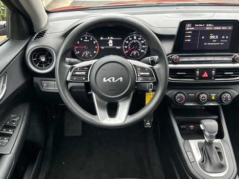 Used 2024 Kia Forte LXS image 11