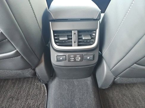 Used 2023 Subaru Outback Limited image 11