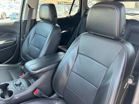 Used 2022 GMC Terrain SLT image 21