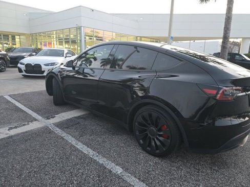 Used 2022 Tesla Model Y Performance image 5