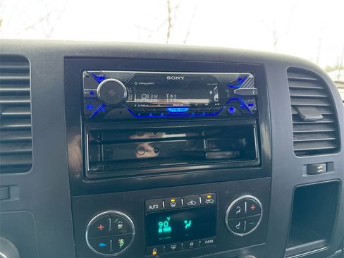 Used 2013 Chevrolet Silverado 2500 LT w/ Custom Sport Truck Package image 13