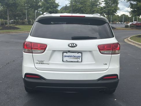 Used 2016 Kia Sorento LX AWD/4WD image 14