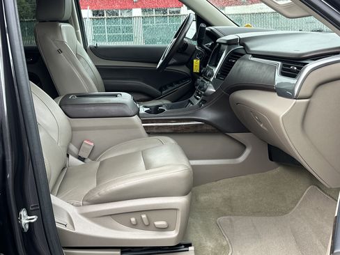 Used 2018 Chevrolet Tahoe LT RWD image 12